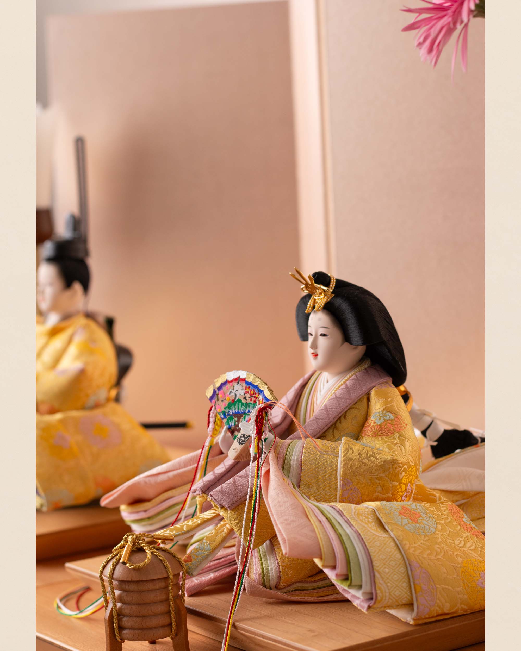 手毬 手鞠 てまり 刺繍お雛様 房飾り付き座布団付き No.40 花鞠｜Hana